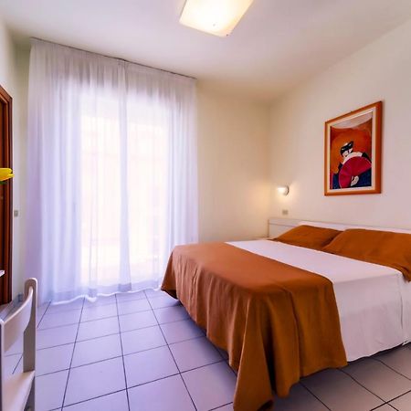 Hotel Astra Riccione Luaran gambar