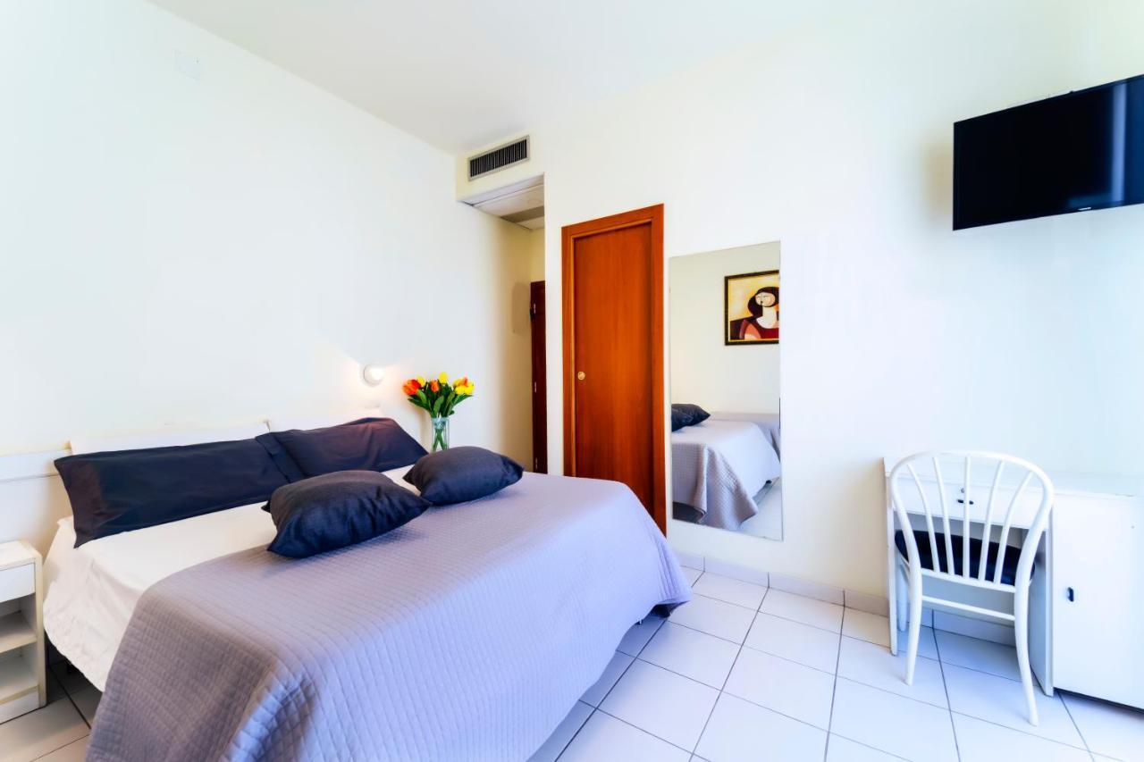Hotel Astra Riccione Luaran gambar