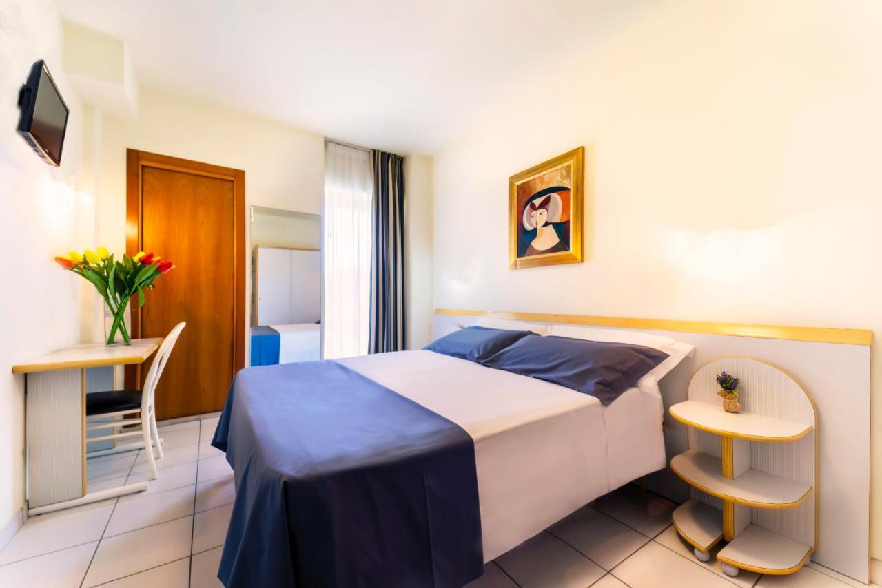 Hotel Astra Riccione Luaran gambar